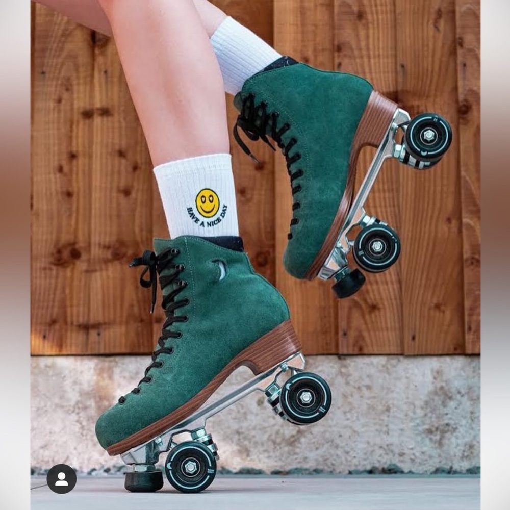 Moonlight Roller Emerald City Green Rollerskates